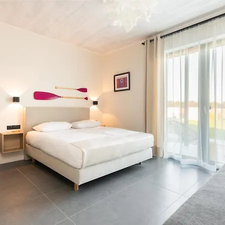 Loox Ostrovo- Boutique House-noclegi Nad Morzem Apartment