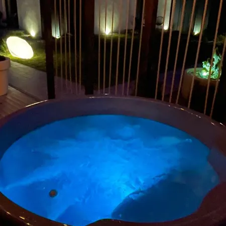 Loox Ostrovo- Boutique House-noclegi Nad Morzem *