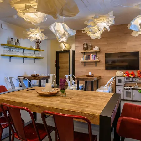 Loox Ostrovo- Boutique House-noclegi Nad Morzem