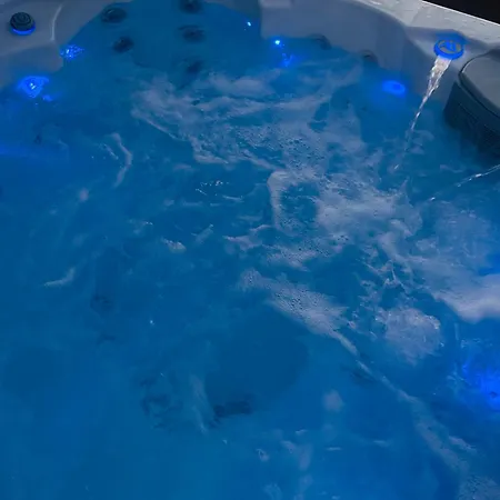 Loox Ostrovo- Boutique House-noclegi Nad Morzem 公寓