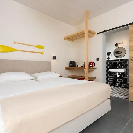 Loox Ostrovo- Boutique House-noclegi Nad Morzem *