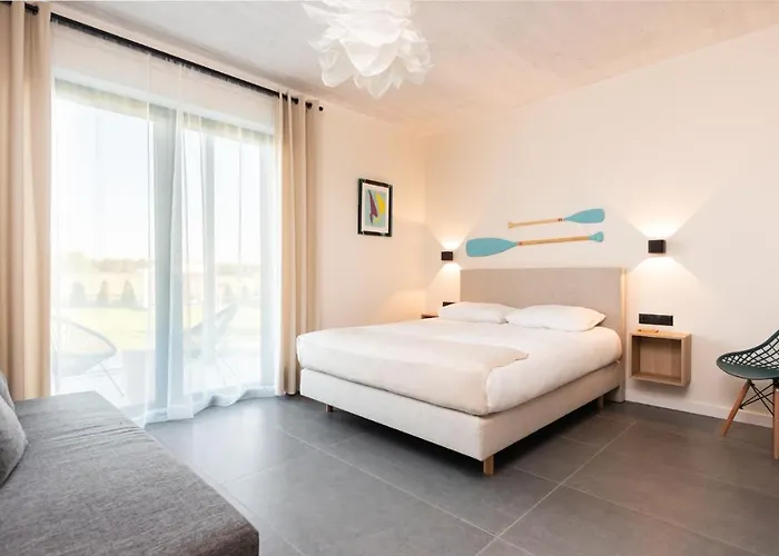 公寓 Loox Ostrovo- Boutique House-noclegi Nad Morzem 奥斯特罗沃