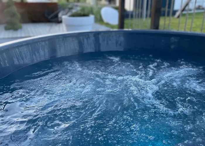 Apartament Loox Ostrovo- Boutique House-noclegi Nad Morzem