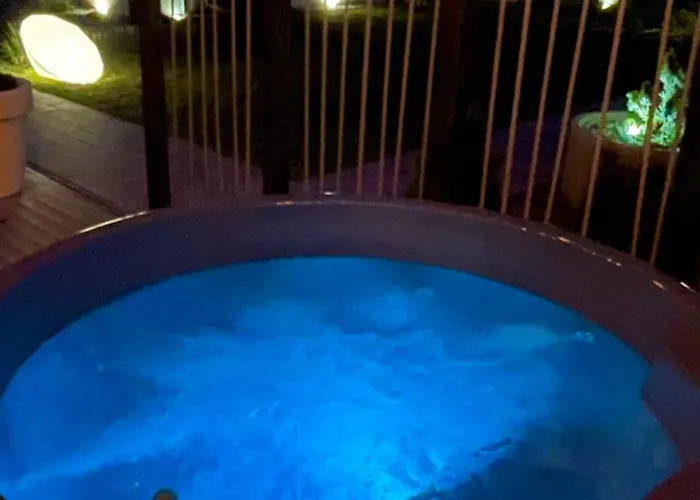 Loox Ostrovo- Boutique House-noclegi Nad Morzem *