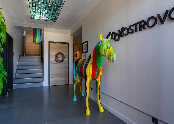 公寓 Loox Ostrovo- Boutique House-noclegi Nad Morzem